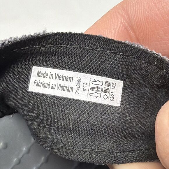Crocs Men’s Size 13 Comfort Santa Cruz Thong Sandals 205612 Black STORE MODEL main image 16